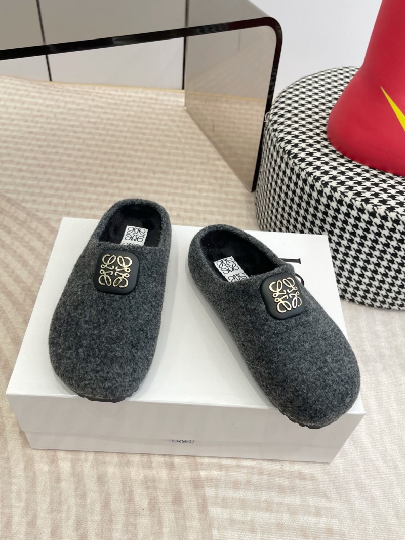 L0ew* slippers